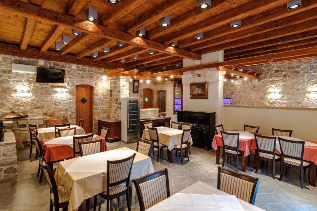 Rooms Miron - Adults Only سومارتين الغرفة الصورة